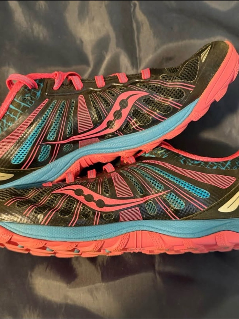 Saucony Women's Black Pink Blue Athletic Running Sneakers size 9